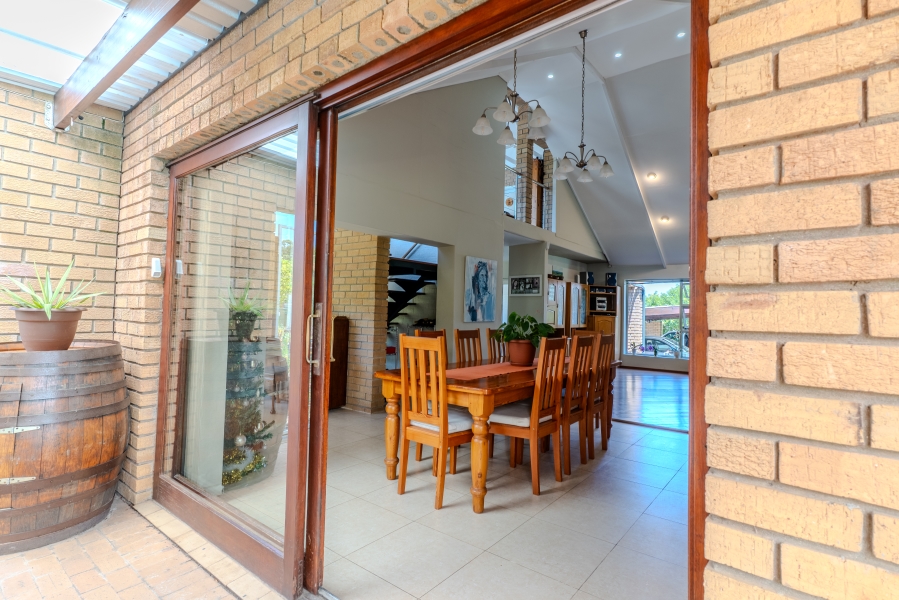 3 Bedroom Property for Sale in Helderrand Western Cape